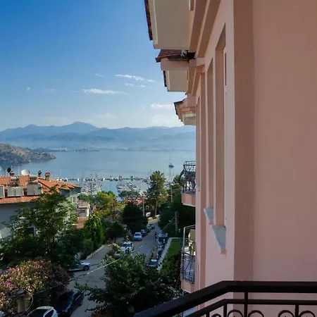 Pembe Köşk Apart Apart Otel *