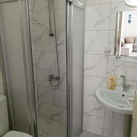 Pembe Koesk فتحية