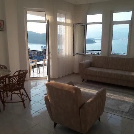Pembe Köşk Apart Apart Otel *